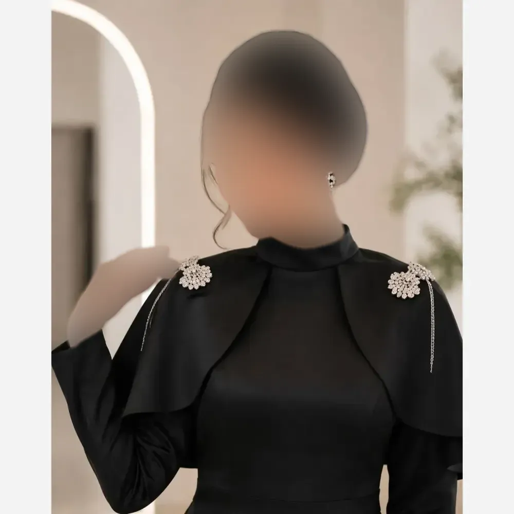 عبای مجلسی مشکی جنس مازاراتی اعلا با خرجکار سنگی دوخت شده