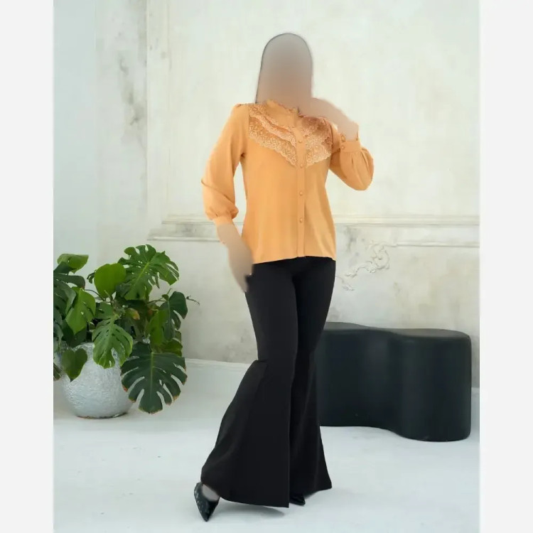 شومیز مجلسی زنانه جنس الیزه مصری با خرج کار گیپور ترک
