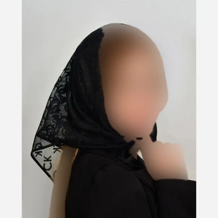مینی اسکارف توری طرحدار مشکی ابعاد 70 در 70 جنس تور