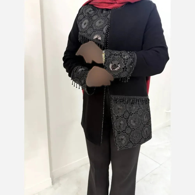 مانتو کتی مشکی کرپ مرویجت جت بلک خرجکار دانتل و مروارید مدل شاه دخت