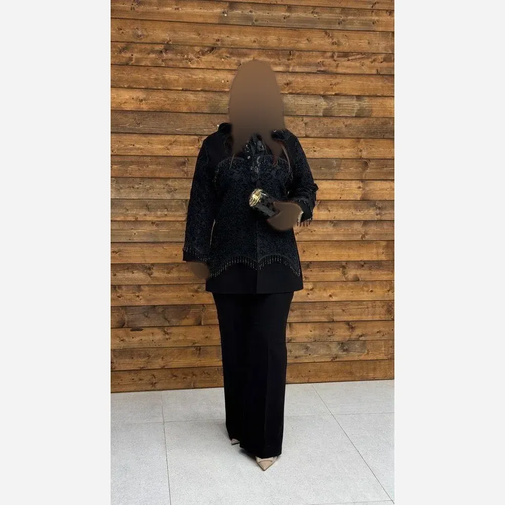 کت شلوار مجلسی فاخر کرپ مرویجت اعلا با خرجکار گیپور مشکی سایز بزرگ