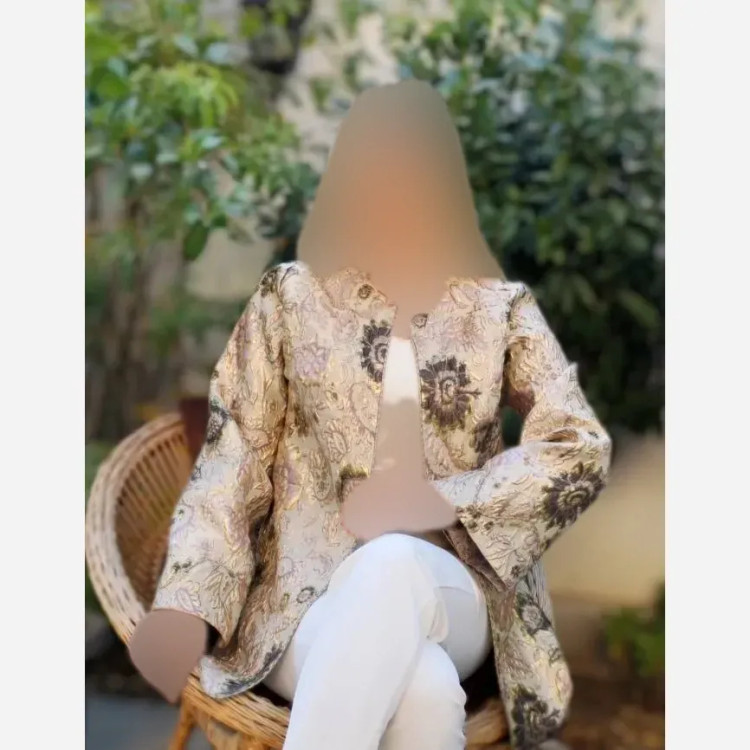 کت زنانه ژاکارد ترک طرح برجسته الیکا کرم طلایی