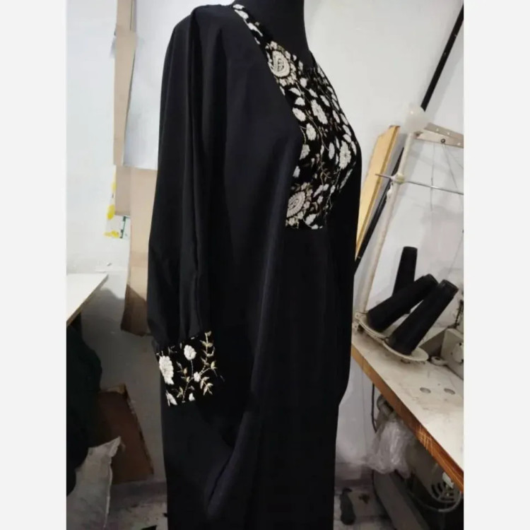 مانتو عبایی سوزن دوزی جنس الیزه درجه یک فری سایز