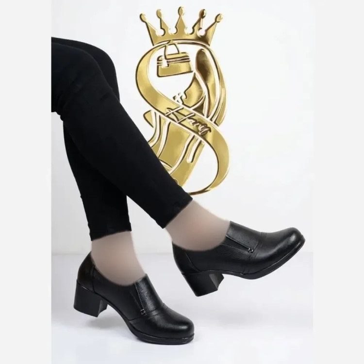 کفش طبی زنانه چرم صنعتی مدل میترا رنگ مشکی پاشنه پنج سانت