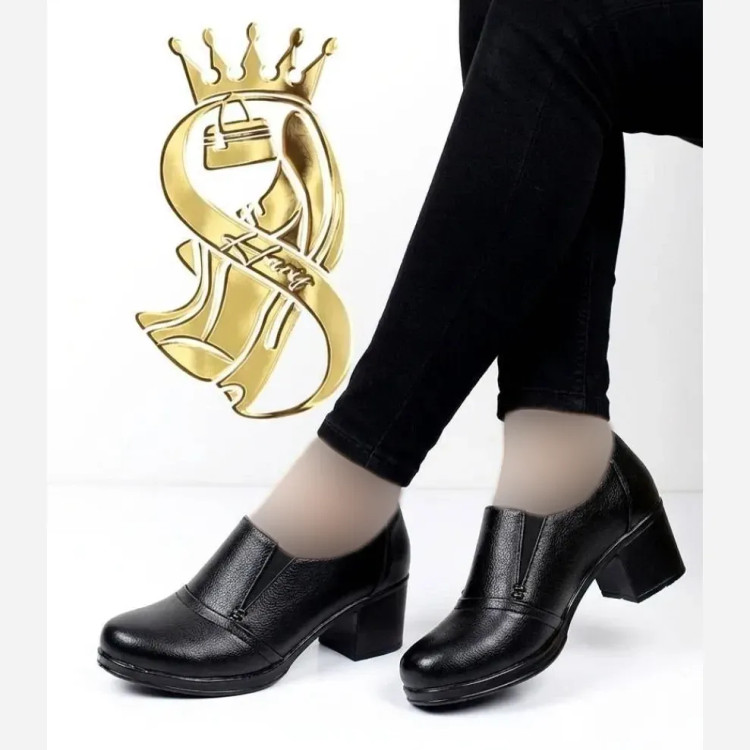 کفش طبی زنانه چرم صنعتی مدل میترا رنگ مشکی پاشنه پنج سانت