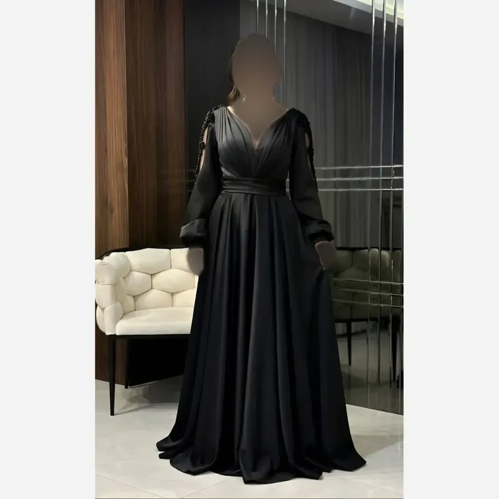 مانتو ساتن آمریکایی زنانه خرجکار گل برجسته مشکی سایزبندی کامل