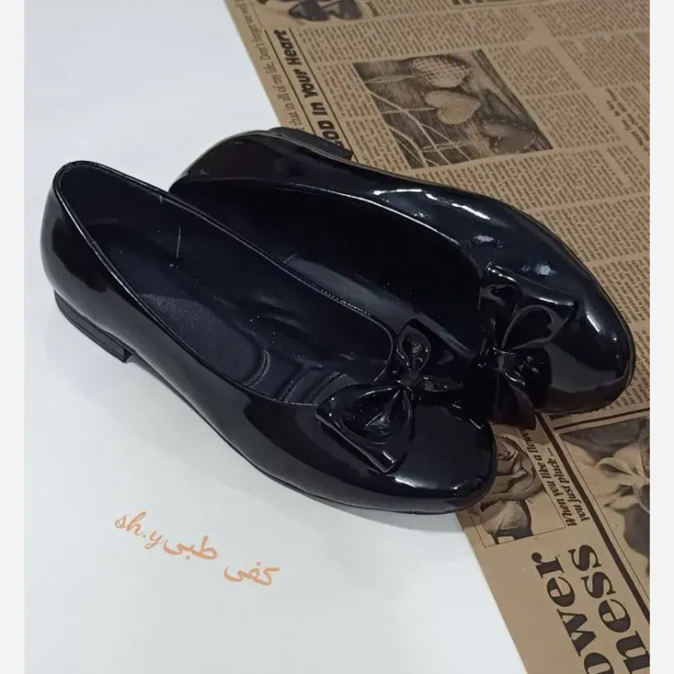 کالج پاپیونی عروسکی ورنی براق زنانه لژ تخت کفی طبی نرم و سبک زیره دلتا سایز 37 تا 41
