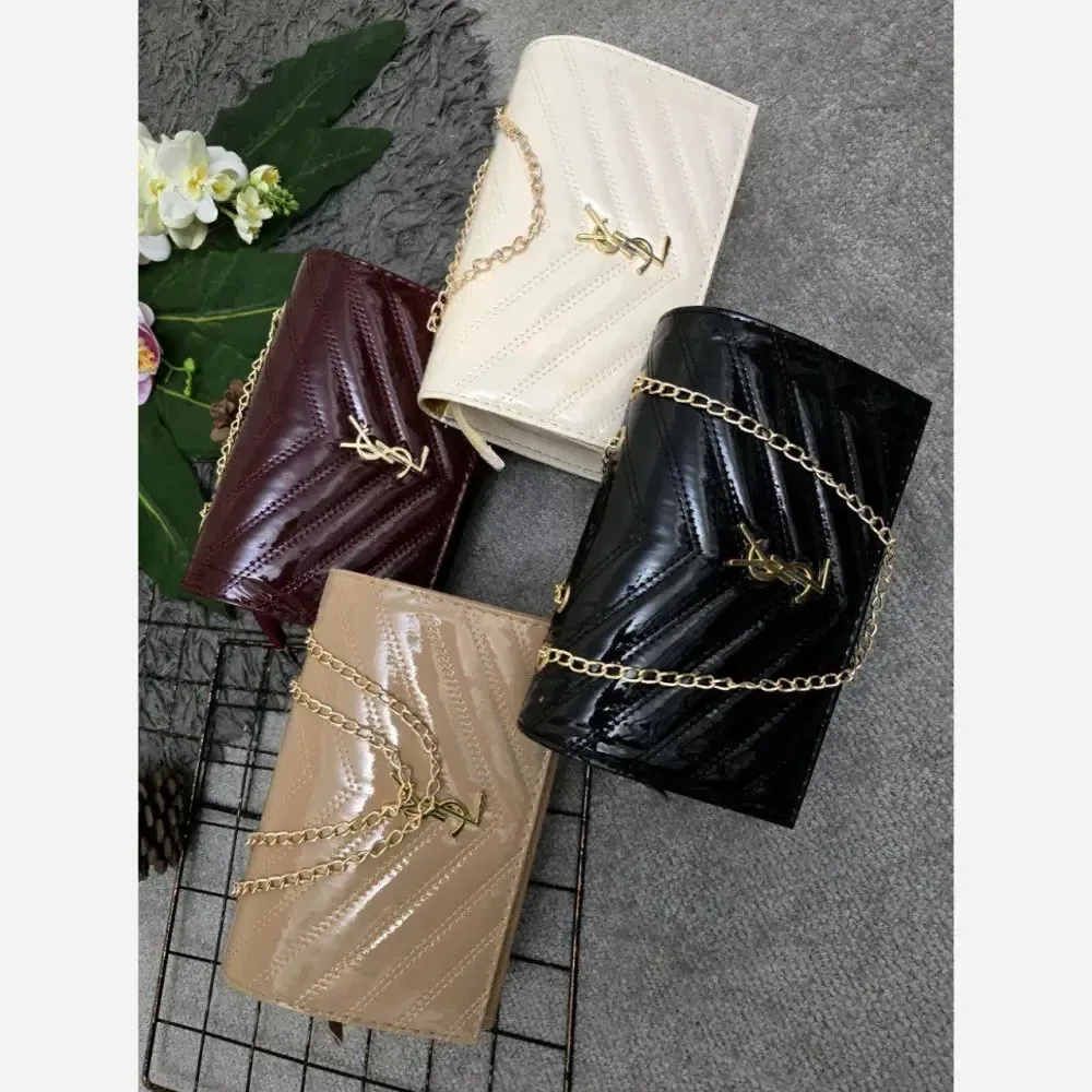 کیف مجلسی لادن ورنی کرم و زرشکی شیک