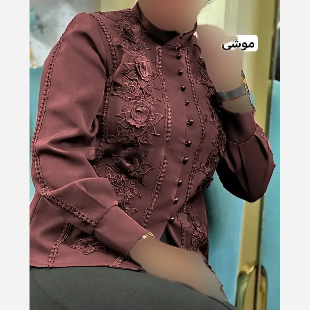 شومیز مزونی شیک و خاص گلبرجسته سایز بزرگ جنس الیزه مصری و گیپور ترک