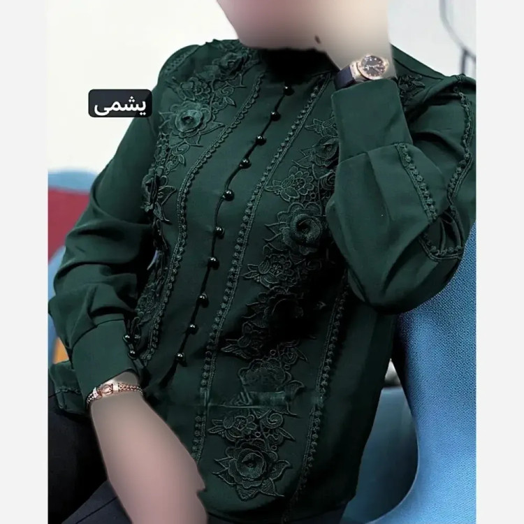 شومیز مزونی شیک و خاص گلبرجسته سایز بزرگ جنس الیزه مصری و گیپور ترک