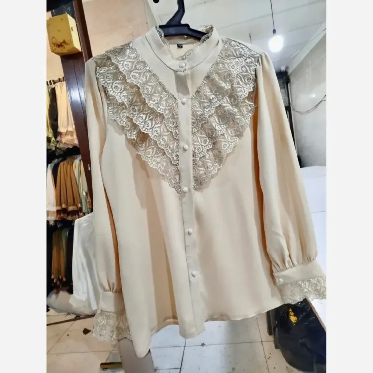 شومیز مجلسی زنانه الیزه مصری با خرج کار گیپور ترک