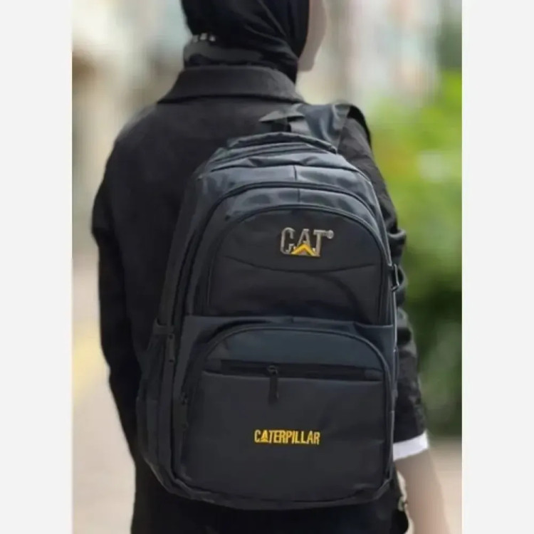 کوله پشتی دبیرستانی برزنتی درجه یک با جای لپ تاپ و دو جیب قمقمه در رنگبندی FILA و CAT