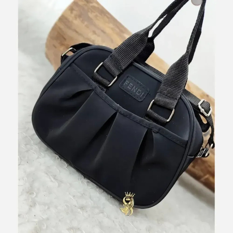 کیف اسپرت دوشی مدل شاپرک جنس نانسی خارجی ابعاد 22*25 رنگ سبز طوسی مشکی