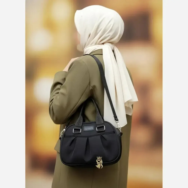 کیف اسپرت دوشی مدل شاپرک جنس نانسی خارجی ابعاد 22*25 رنگ سبز طوسی مشکی