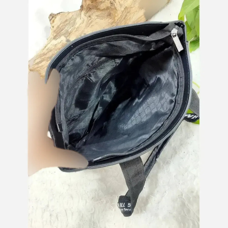 کیف اسپرت دانشجویی مدل اف وایت چرم صنعتی بزرگ جادار خردلی مشکی ابعاد 31*33