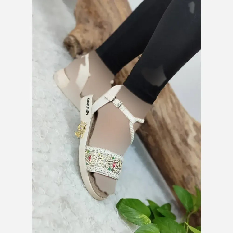 صندل طبی زنانه مدل اسنات رویه چرم صنعتی زیره PU