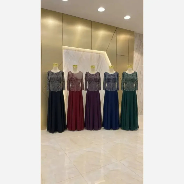 ماکسی مجلسی سایز بزرگ زنانه حریر کاپدار مدل لعیا رنگ مشکی سبز بادمجونی زرشکی سورمه ای