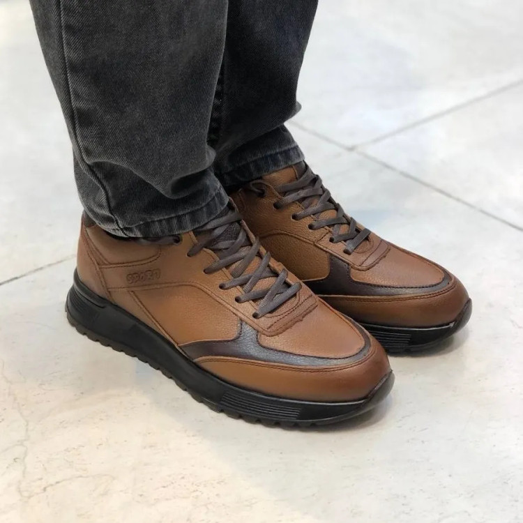 کفش چرم اسپرت مردانه چرم طبیعی رنگ عسلی مدل فیگو